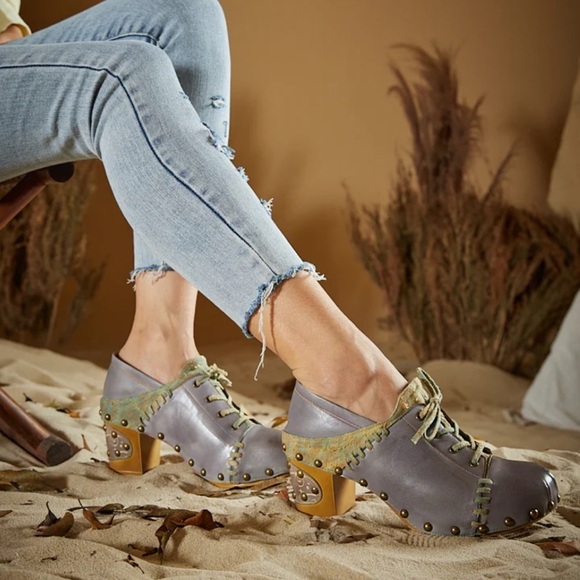 SOFFIA ARTSY STUDDED PATCHWORK LEATHER SHOOTIE NWOT SIZE 6.5 - Picture 6 of 8